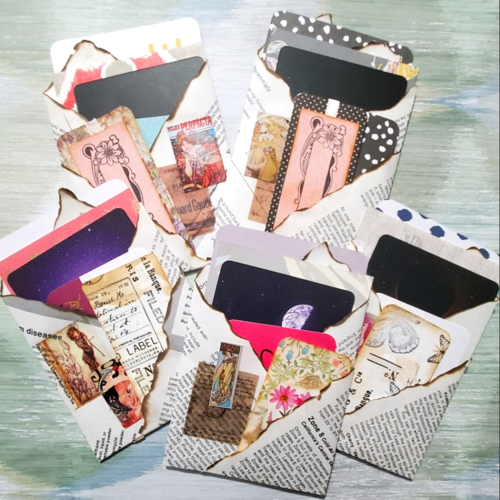 😀 HAND CRAFTED Bookpage pockets set of 5 junk journal ephemera penpal